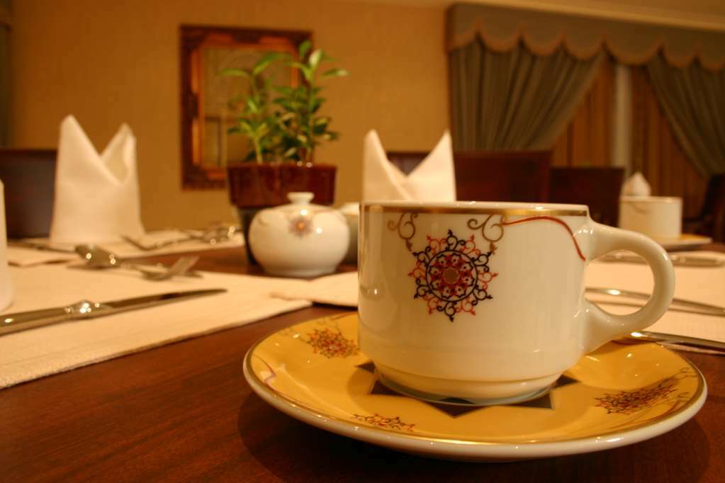 Amjad Royal Suites Hotel Jeddah Restoran gambar
