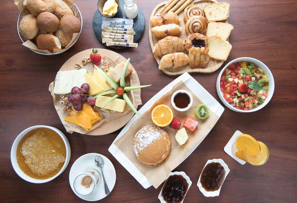 Amjad Royal Suites Hotel Jeddah Restoran gambar